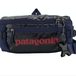 Patagonia Navy Blue Black Hole Waist Pack 5L